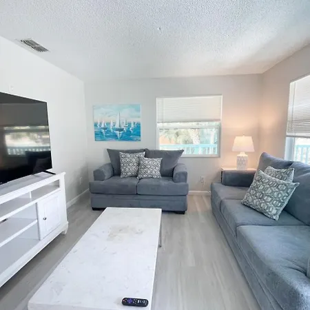 Beachside Getaway East
