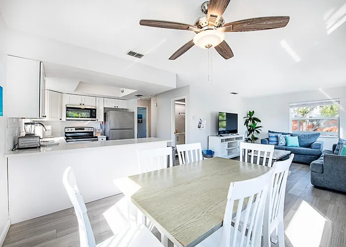 2bd 2ba Beachside E 3min To Pool! Clearwater Beach