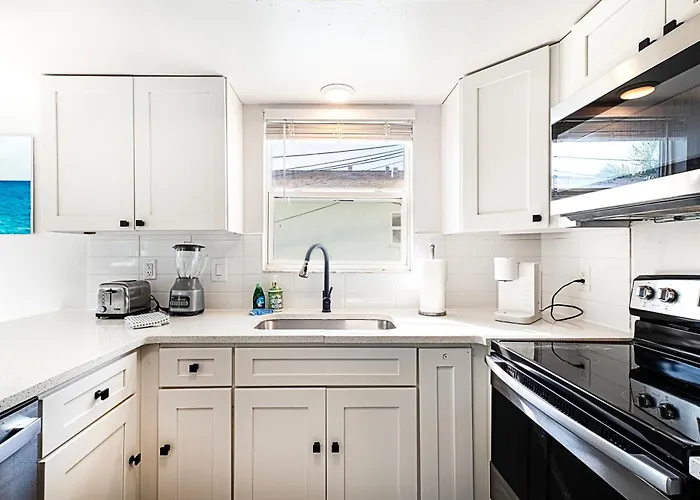2bd 2ba Beachside E 3min To Pool! *