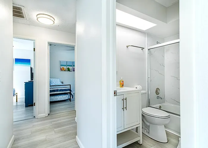 2bd 2ba Beachside E 3min To Pool! *